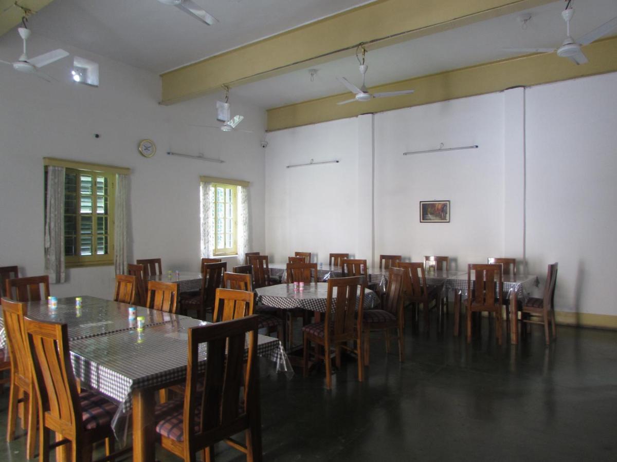 Ywca Gallway Guest House كولكاتا المظهر الخارجي الصورة